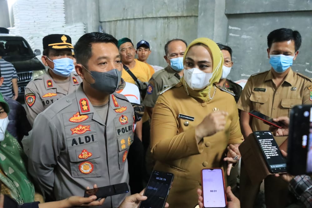 Forkopimda Pantau Ketersediaan Minyak Goreng Subsidi Curah di Kabupaten Karawang