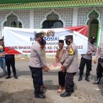 Polsek Ciampel Giat Baksos Religi Dan Kerja Bhakti.