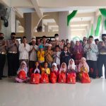 Polres Karawang : Satlantas Gelar Bakti Sosial Untuk Anak Yatim Piatu di Mesjid Nurul Ikhsan, Kotabaru