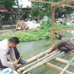 Polsek Tirtajaya Giat Bantu Warga Dalam Proses Pembangunan Warung