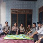 Kapolsek Cibuaya Giat Jum'at Curhat Bersama Kades, Camat Dan Tokoh Masyarakat.