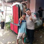 Potret Kebersamaan Kapolsek Rengasdengklok Bersama Anak Berkebutuhan Khusus.