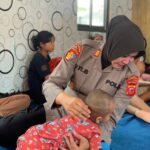 Polwan Cantik Laksanakan Trauma Healing Hibur Anak Korban Banjir