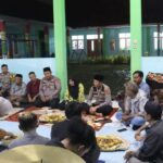 Kapolres Karawang & Ki Dalang Apep AS Hudaya Hibur Warga Jelang Berbuka