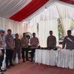 Pengecekan Personil Pos PAM Sasak Gambreng Wilayah Kota Baru Oleh Anggota Provost Polres Karawang