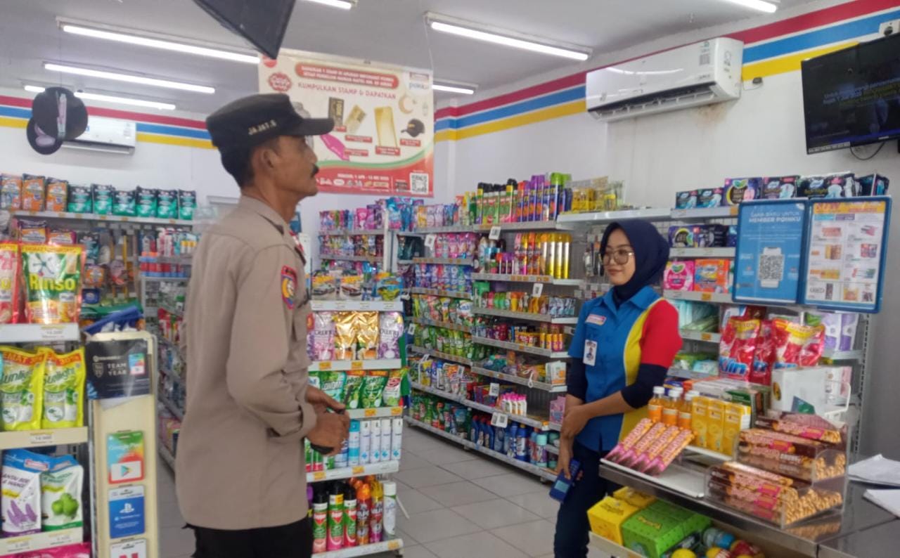 Giat Rutin QR 3217 B Melaksanakan Patroli KRYD Pertokoan Wilayah Kecamatan Tempuran