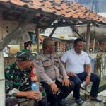 Sinergitas TNI-POLRI CIBUAYA Giat Patroli Dialogis Bersama Warga Jayamulya