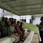 Kapolsek Tirtajaya Gelar Acara Jum'at Curhat Bersama Linmas Desa Srijaya