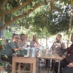 Sinergitas TNI-Polri Di Kecamatan Lemahabang Jaga Kamtibmas Di Acara Pelepasan SMK Lentera Bangsa