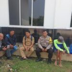 Bhabinkamtibmas Polsek Lemahabang Polres Karawang Sambangi Warga Desa Karyamukti