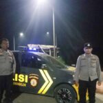 Personil Unit Sabhara Polsek Rengasdengklok Laksanakan Patroli Prekat Malam