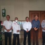 Polisi Melaksanakan Pengamanan Ibadah Umat Kristiani di Gereja GBI Cilamaya Guna Wujudkan Situasi Yang Aman