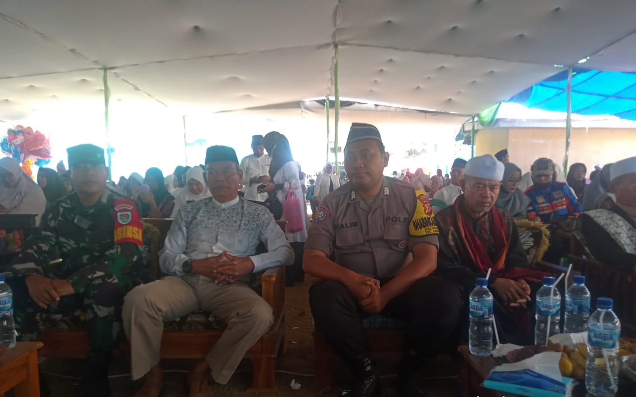 3 Pilar Desa Sukamerta Hadiri Acara Wisuda Dan Khotmil Qur’an Ponpes Bani Mukhtar Rawamerta