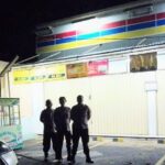 Melalui Patroli Prekat, Personil Polsek Tirtajaya Kontrol Kemanan Minimarket Pada Malam Hari