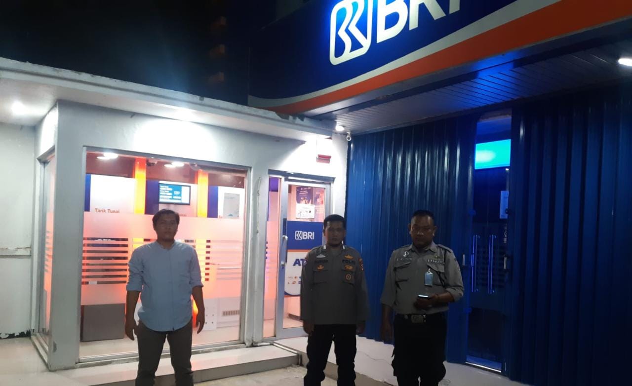 Unit Sabhara Polsek Tirtajaya Patroli Dialogis Serta Sambangi Scurity Bank BRI Unit Pisangsambo