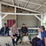 Polisi Tirtajaya Sosialisasikan Bahaya TPPO Kepada Masyarakat Melalui Kegiatan Ngawangkongnya