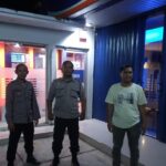 Anggota Patroli Polsek Tirtajaya Laksanakan Patroli Prekat Serta Sambangi Scurity Bank BRI Unit Pisangsambo