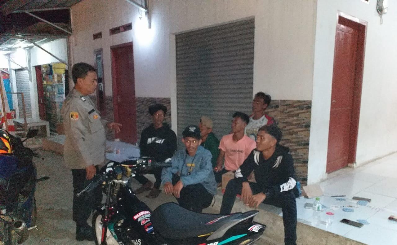 Patroli PREKAT Antisipasi Kenakalan Remaja Pada Malam Hari Wilayah Hukum Polsek Tirtajaya