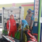 <em>Giat Pemantauan BBM, Anggota Polsek Tempuran Berikan Pesan Kamtibmas Kepada Karyawan</em>